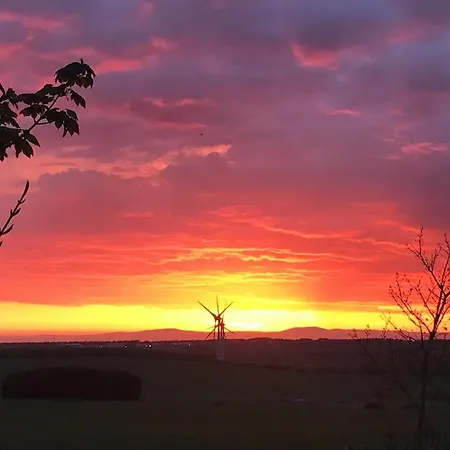 The Carriage - A First Class Experience Holiday home