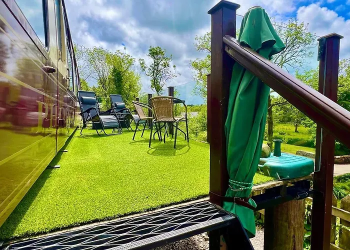 The Carriage - A First Class Experience Holiday home